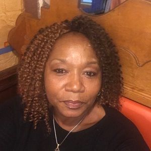 Meet your Posher, Renee